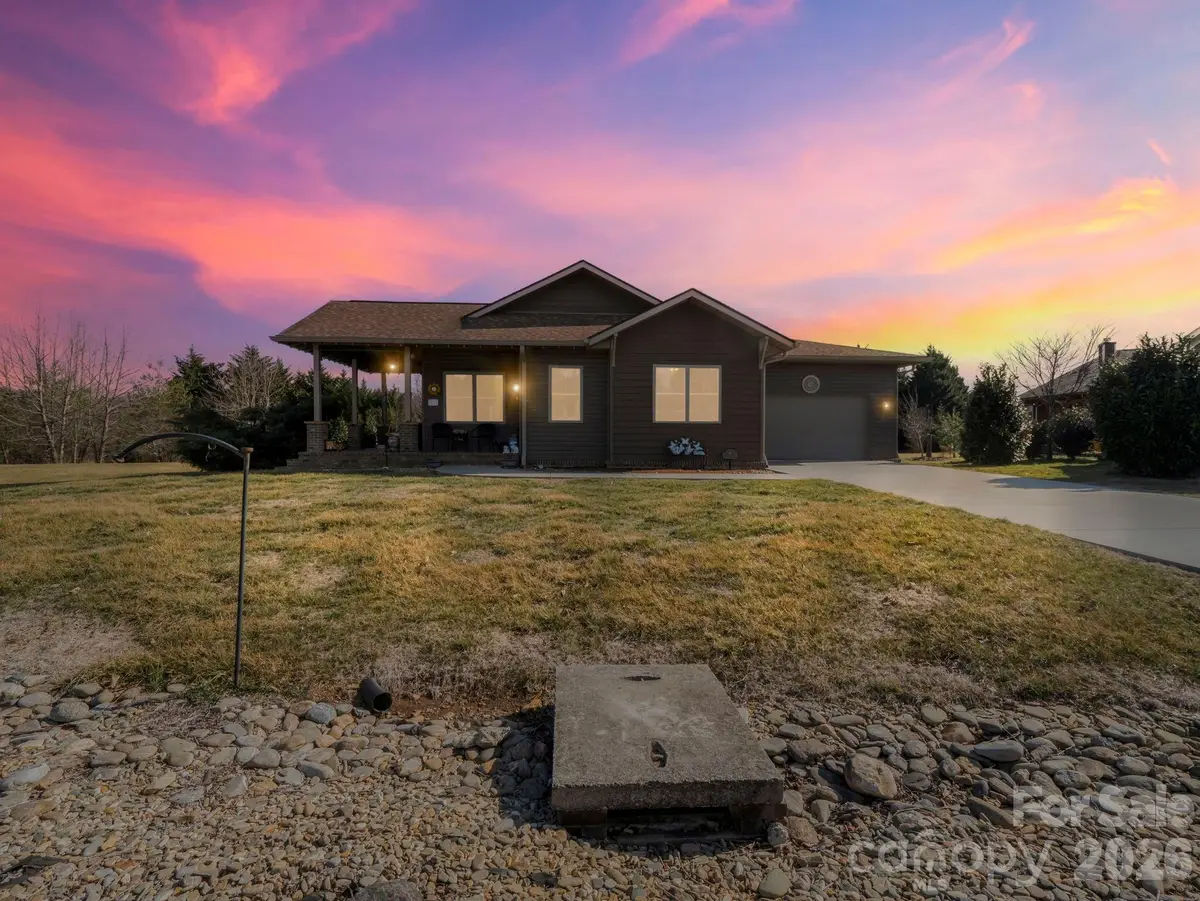 38 Winged Elm Court, Hendersonville, NC 28739 - #1