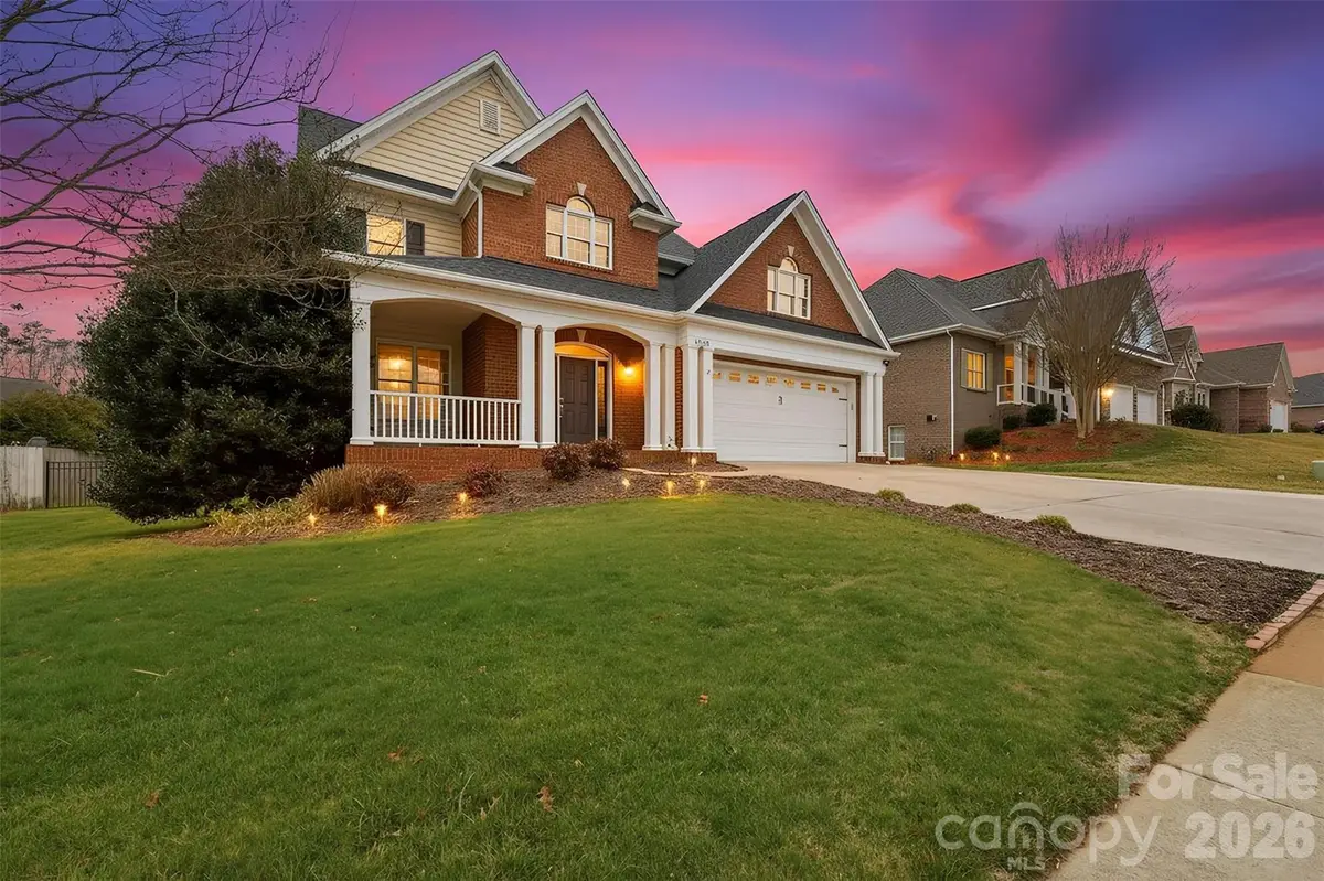 1838 31st Avenue Lane Ne, Hickory, NC 28601 - #1