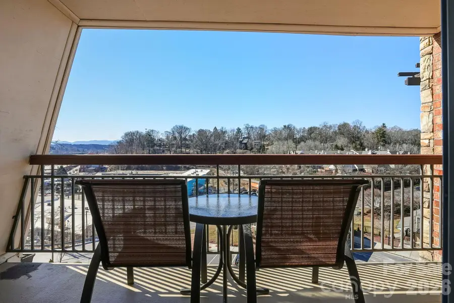 402 Bowling Park Road #402, Asheville, NC 28803 - #3