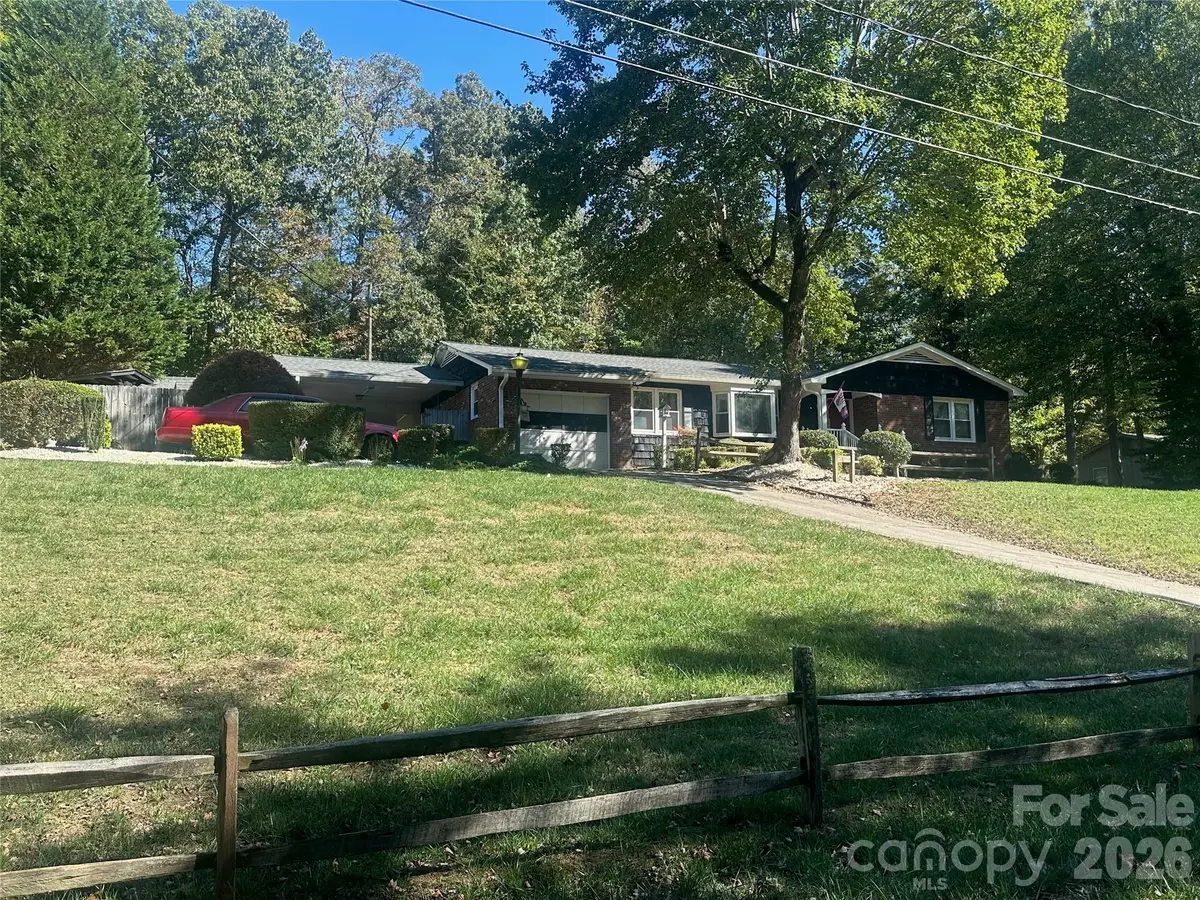 14 Windsor Circle, Thomasville, NC 27360 - #1