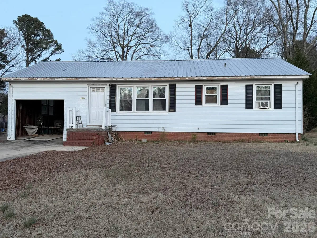 902 N 11th Street, Albemarle, NC 28001 - #1