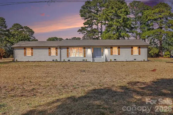 605 Forrest Road, Warsaw, NC 28398