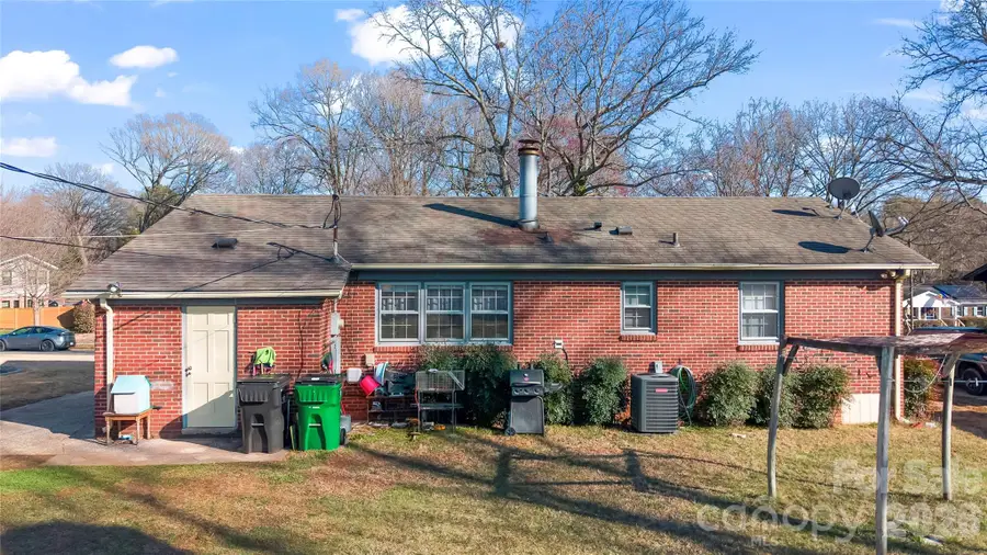 3535 Driftwood Drive, Charlotte, NC 28205 - #3