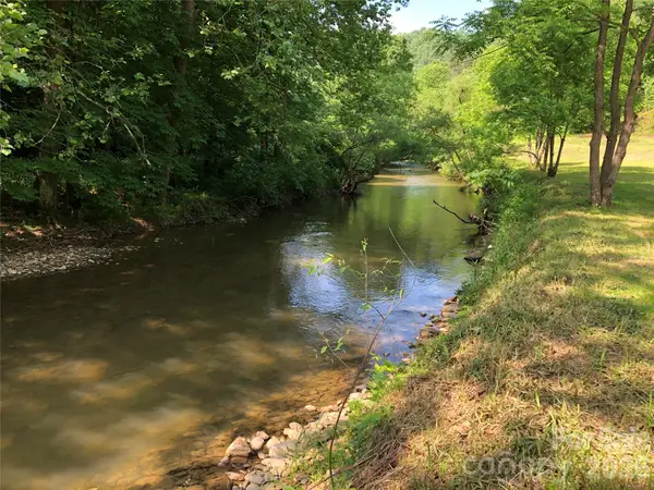 676 Big Helton Road #2, Grassy Creek, NC 28631