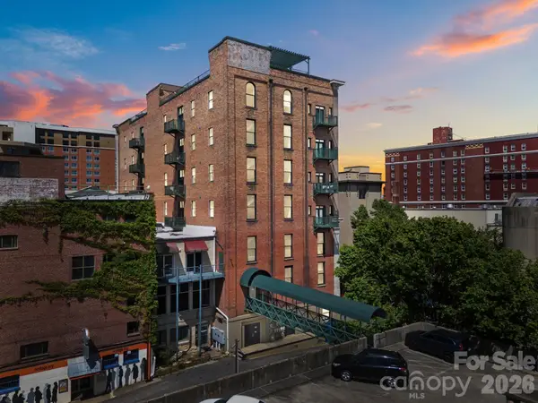 84 W Walnut Street #405, Asheville, NC 28801