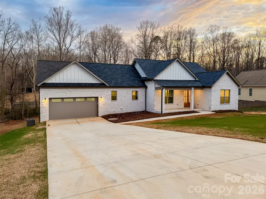 1322 Kensington Circle, Newton, NC 28658 - #2