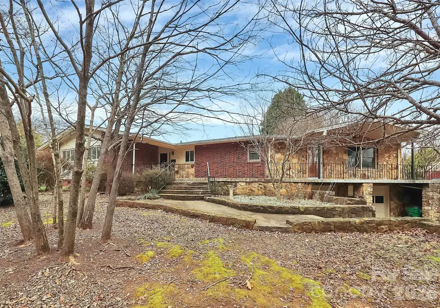 3801 Castlerock Drive, Charlotte, NC 28215 - #3