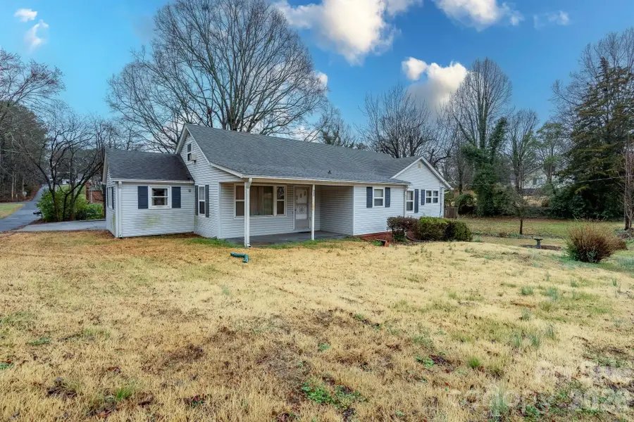 322 E 4th Street, Oakboro, NC 28129 - #2