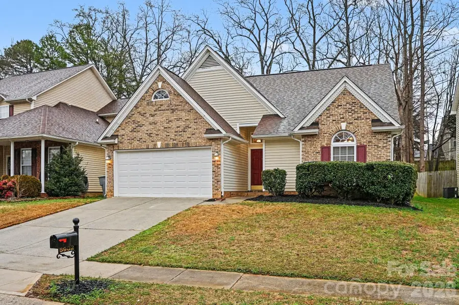 6902 Brachnell View Drive, Charlotte, NC 28269 - #2