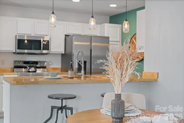 40 Foxden Drive #204, Fletcher, NC 28732