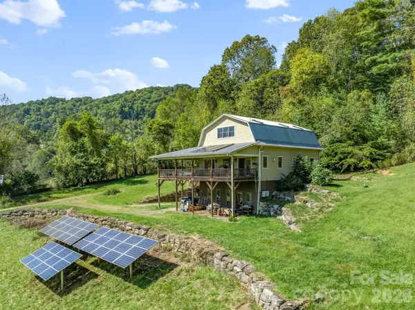 99 Quill Ammons Hollow, Marshall, NC 28753