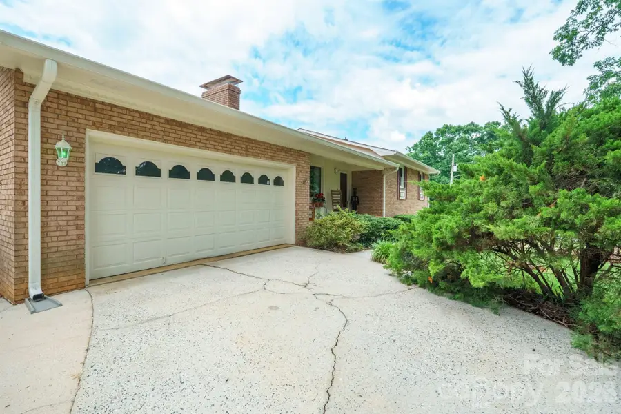 201 Wellington Drive, Lincolnton, NC 28092 - #3