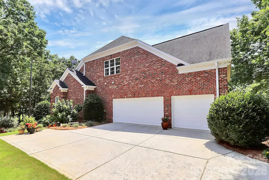 13824 Glen Abbey Drive, Charlotte, NC 28278 - #2