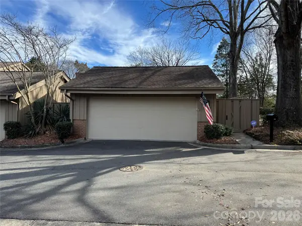 4913 Torrey Pines Court, Charlotte, NC 28226