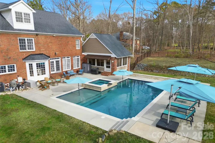 4425 Glen Oaks Drive, Matthews, NC 28104 - #2