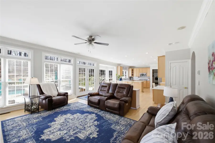 4425 Glen Oaks Drive, Matthews, NC 28104 - #3