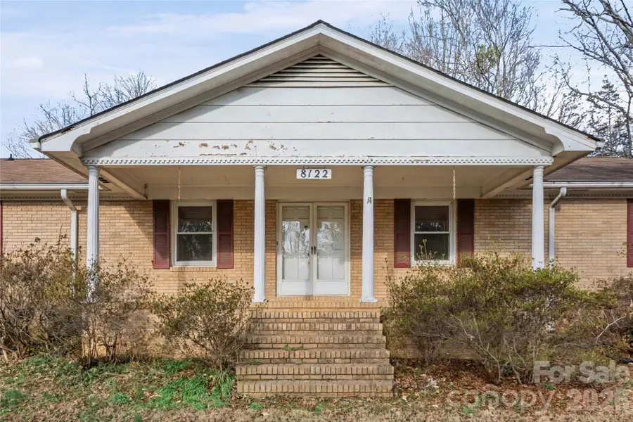 8122 Knollwood Circle, Charlotte, NC 28213 - #2