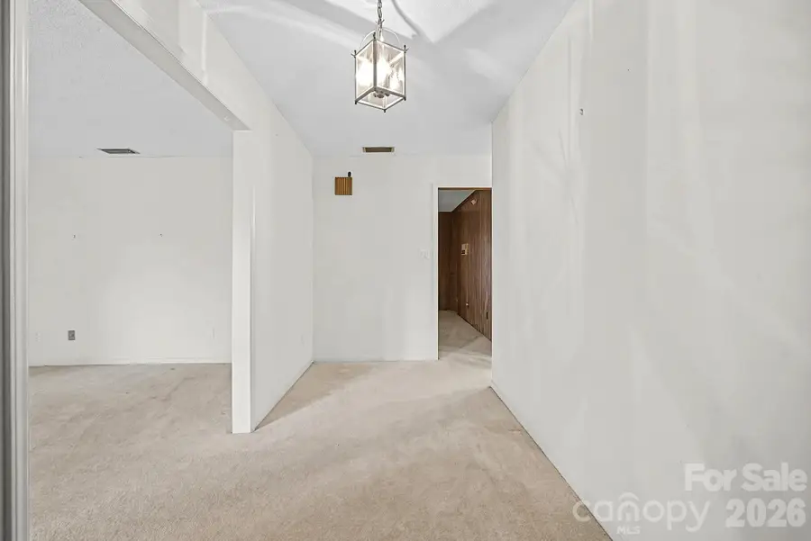 8122 Knollwood Circle, Charlotte, NC 28213 - #3