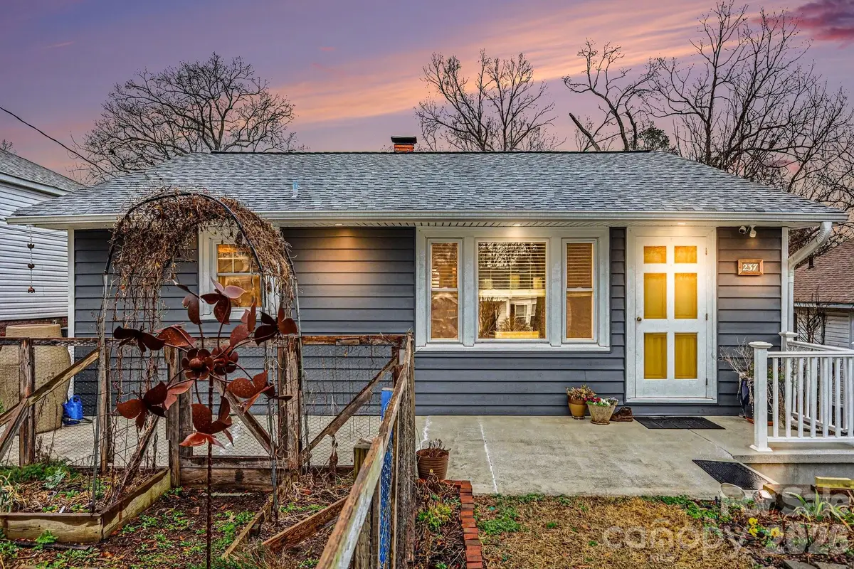 237 Jefferson Avenue Ne, Concord, NC 28025 - #1