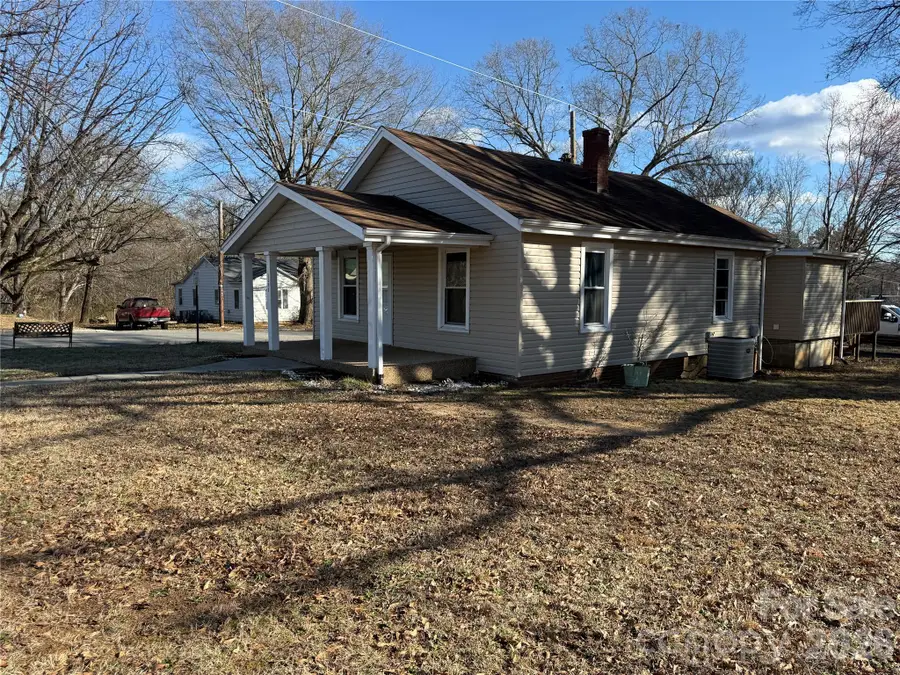 2603 5th Avenue Sw, Hickory, NC 28602 - #2