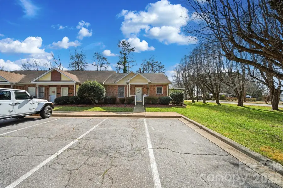 605 8th Avenue Sw #A1, Conover, NC 28613 - #2