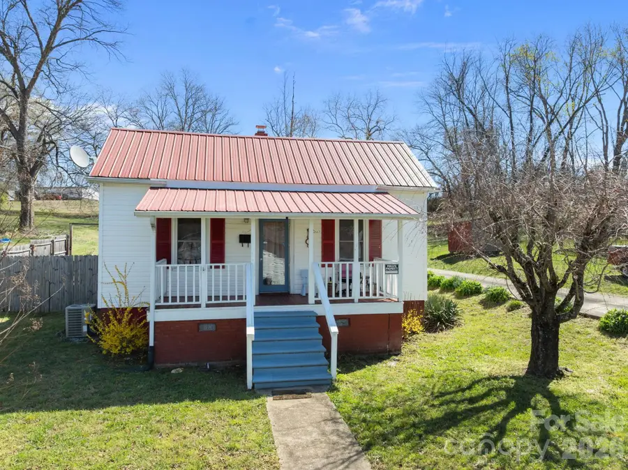 264 Church Street, Marion, NC 28752 - #2