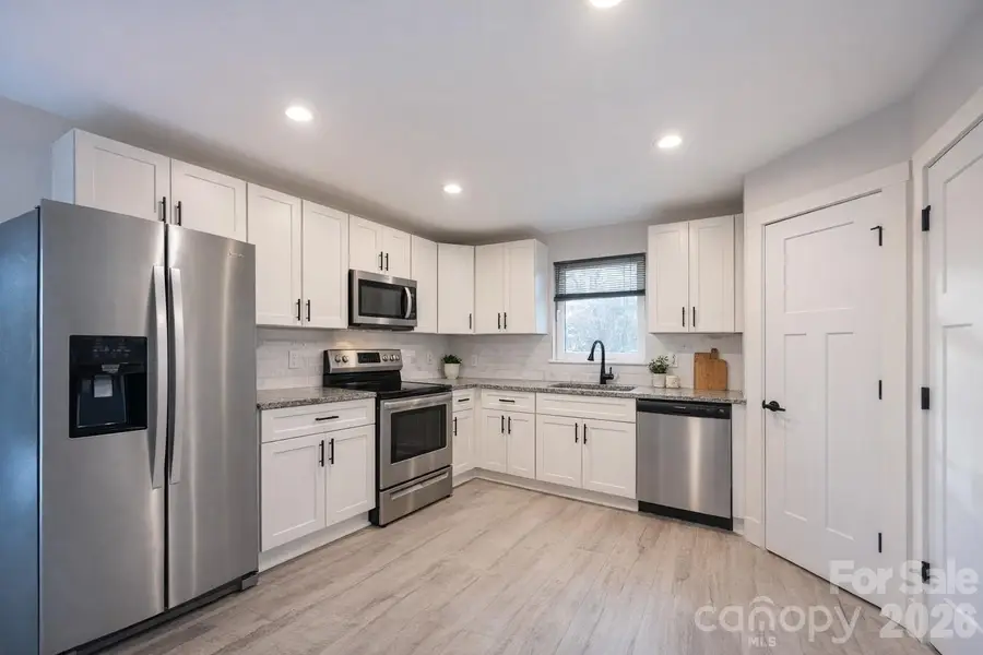 107 Carpenter Street, Lincolnton, NC 28092 - #2