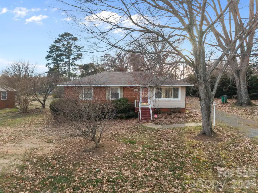 400 Sharview Circle, Charlotte, NC 28217 - #2