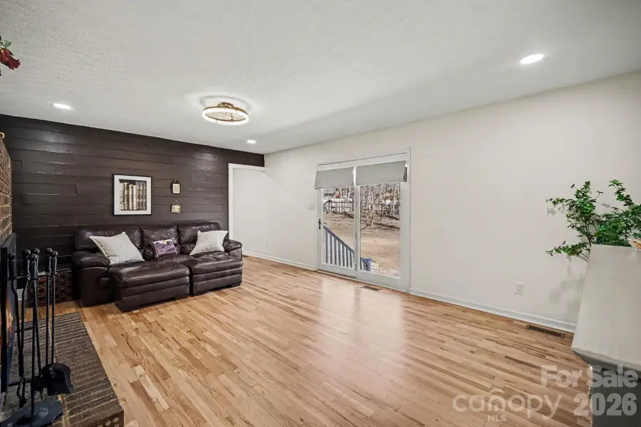 1140 Knollwood Drive, Claremont, NC 28610 - #3