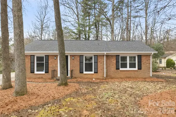 6924 Woodfield Drive, Charlotte, NC 28215