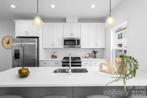 3920 Hager Drive, Charlotte, NC 28208