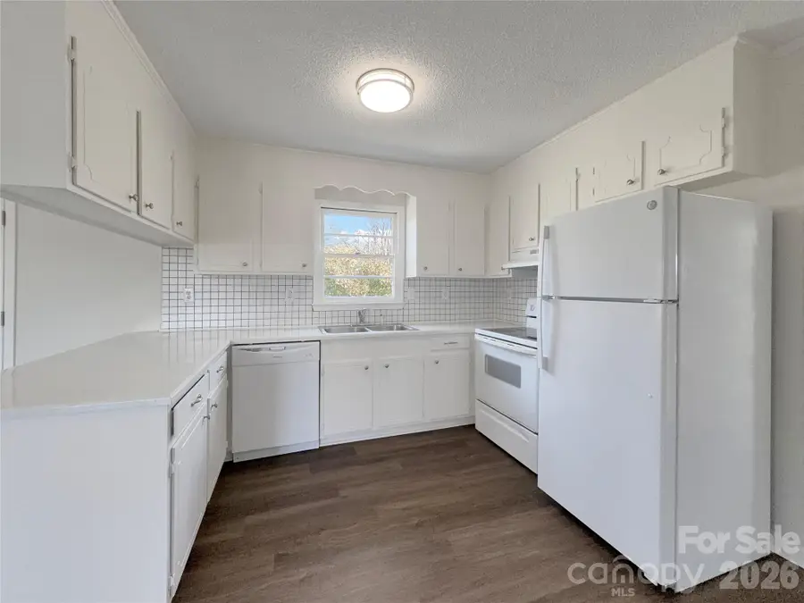 138 Victoria Drive, Statesville, NC 28625 - #2