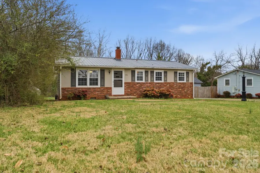 736 E 11th Street, Newton, NC 28658 - #2