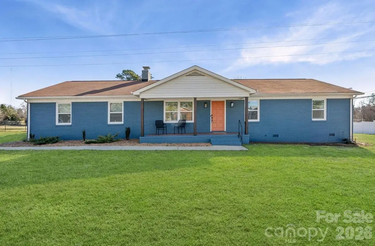 16808 Knoxwood Drive, Huntersville, NC 28078 - #1