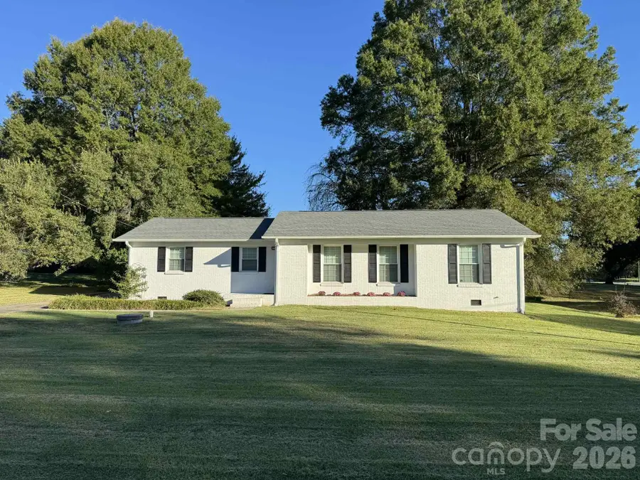 149 Vance Street, Dobson, NC 27017 - #2