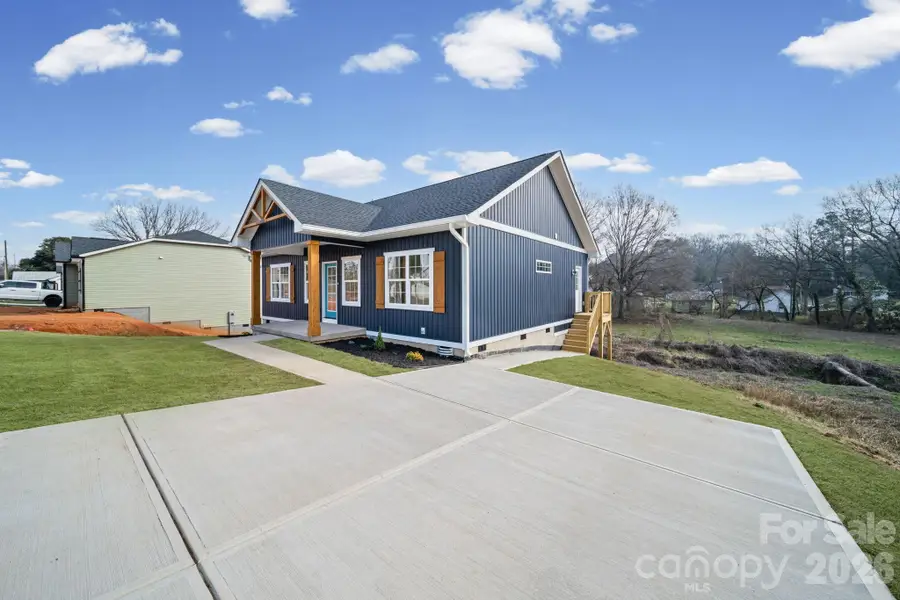 412 S Hill Street, Gastonia, NC 28052 - #2