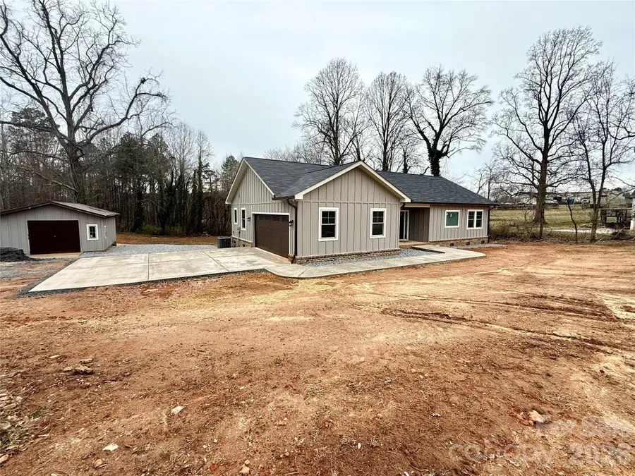 3681 S Hwy 127 Highway, Hickory, NC 28602 - #2