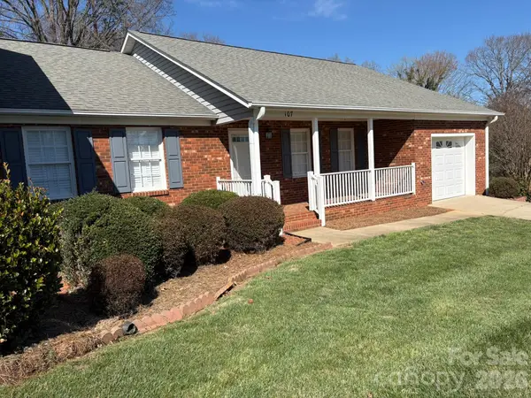 107 Forrest Glenn Court, King, NC 27021