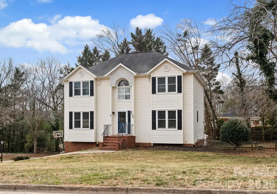 22 31st Avenue Court Ne, Hickory, NC 28601 - #3