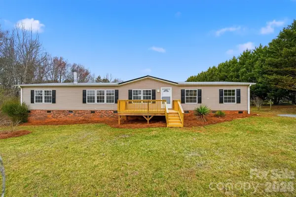 3150 Cranberry Road, Boonville, NC 27011
