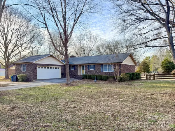 8422 Wonderwood Lane, Harrisburg, NC 28075