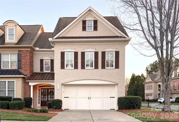 11704 Easthampton Circle, Charlotte, NC 28277
