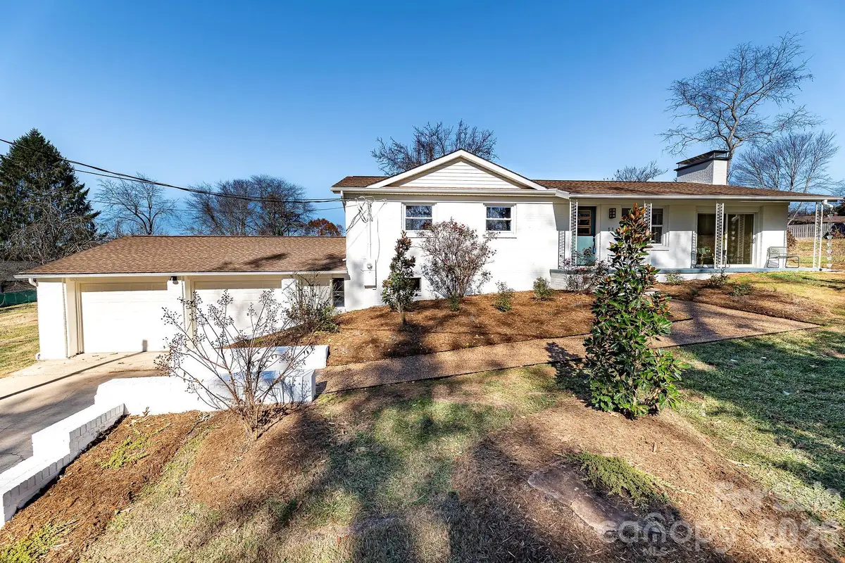 11 Clinton Street, Weaverville, NC 28787 - #1