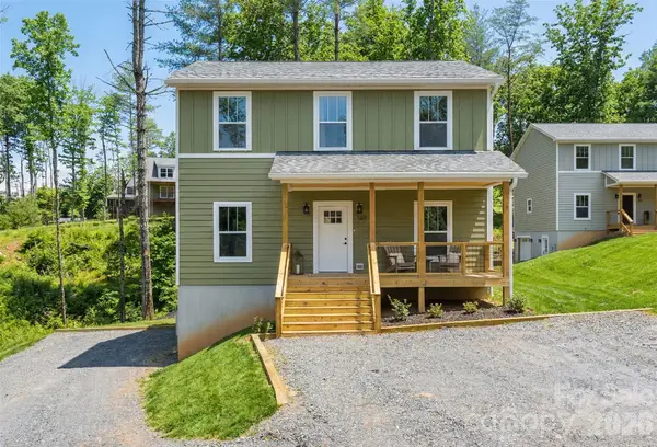 169 Cascade Ridge Road, Fairview, NC 28730