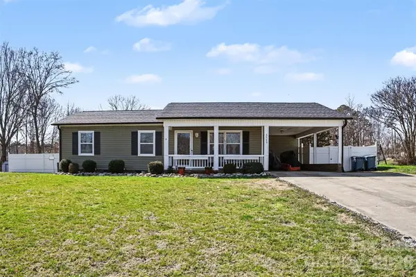 3545 Yorkland Drive, Hickory, NC 28601