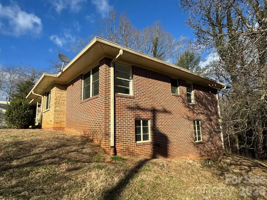 340 Hillcrest Drive, Elkin, NC 28621 - #3