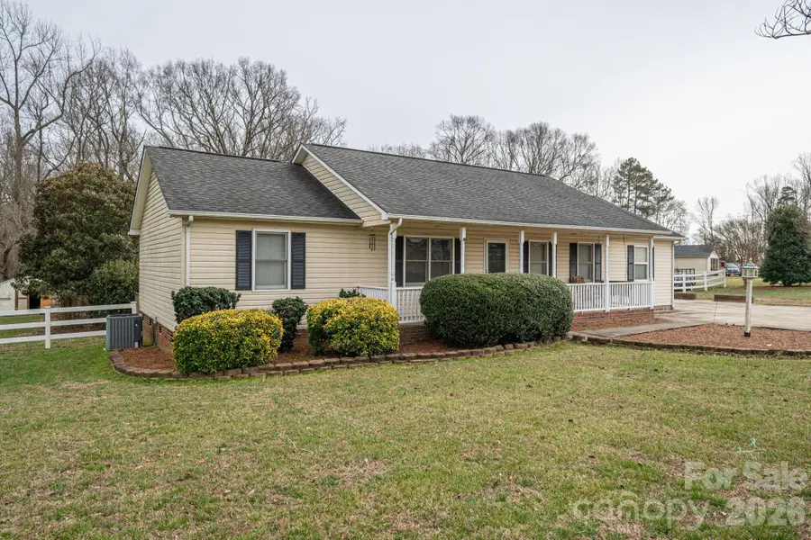 112 Pilots Ridge Drive, Bessemer City, NC 28016 - #2