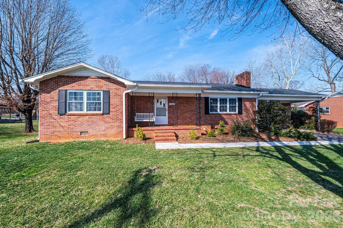 1425 5th Street Ne, Hickory, NC 28601 - #1