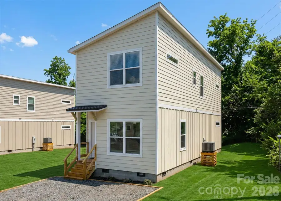 4 Wyndom Lane, Asheville, NC 28805 - #2