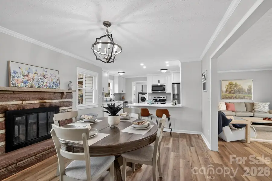 1037 Prestwood Drive Se, Lenoir, NC 28645 - #2